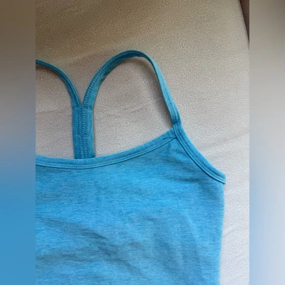 Beyond Yoga Skim Racerback crop tank xs - Picture 3 of 9